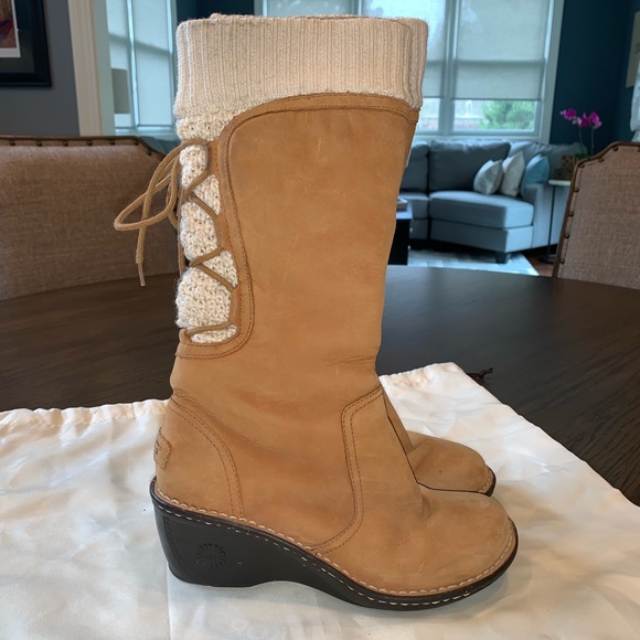 Woman’s Ugg Boots - Picture 7 of 7